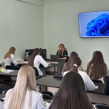 Ординаторы института осваивают дисциплину 