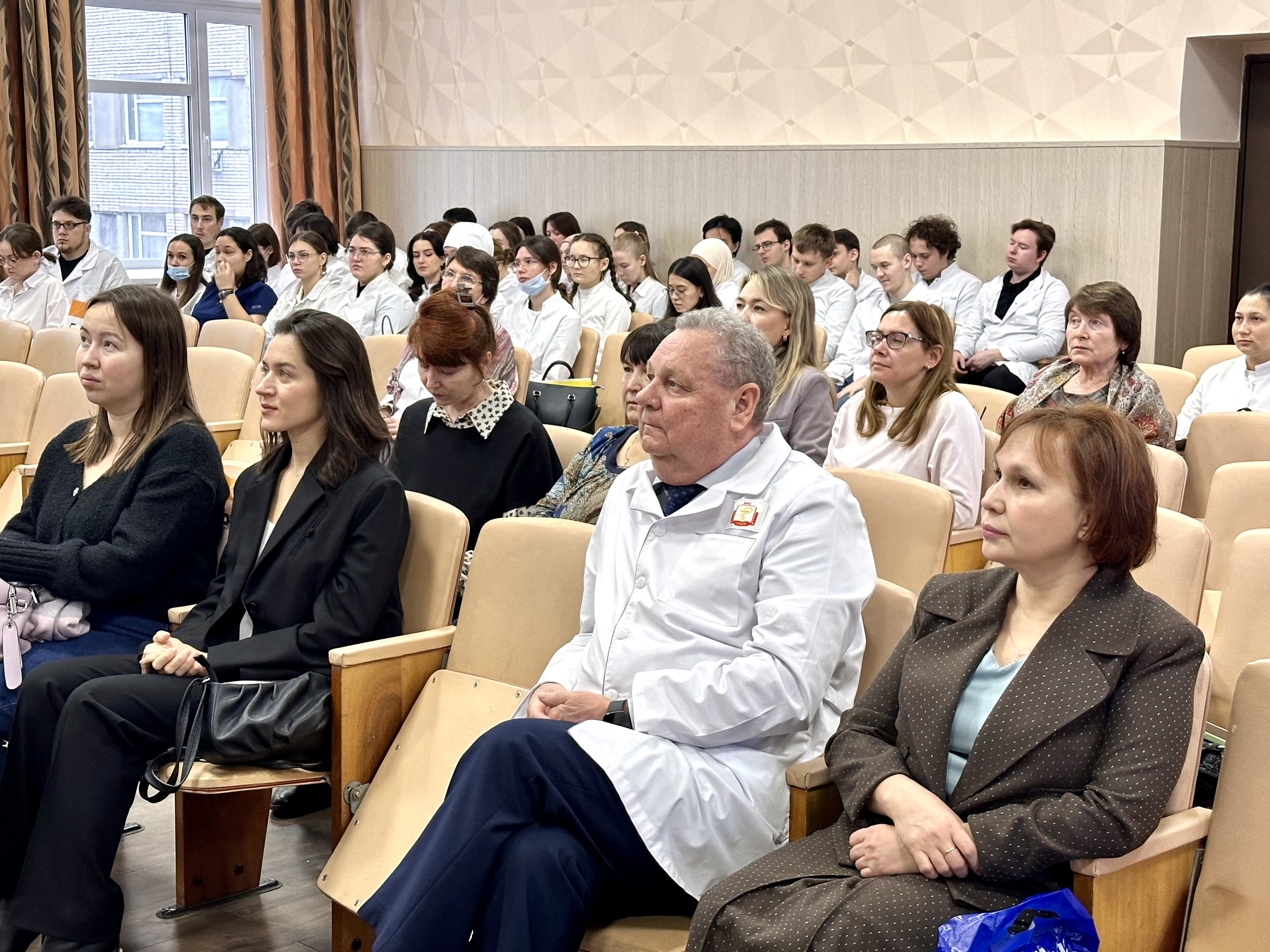 всявачиавипав