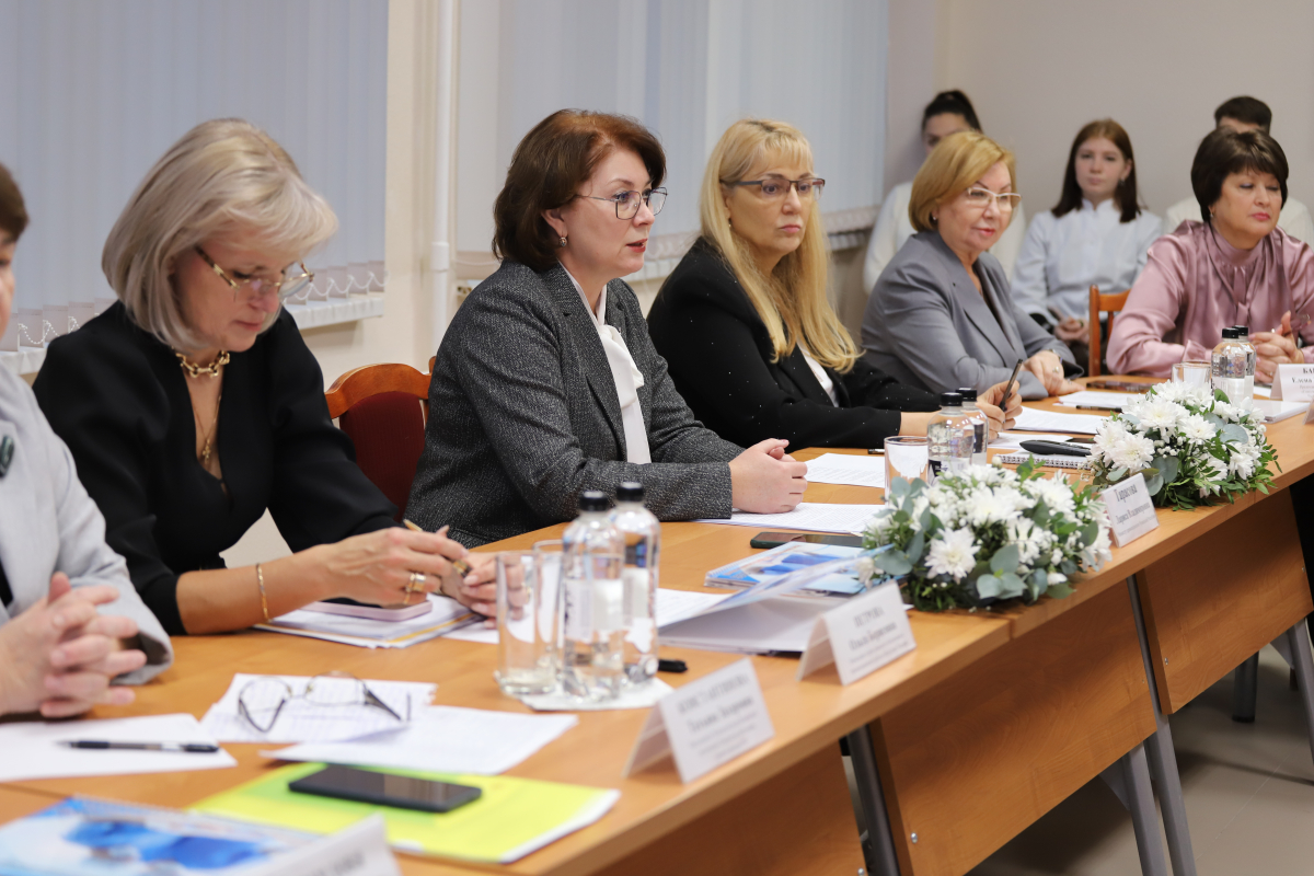 Ведущие специалисты обсудили вопросы подготовки квалифицированных кадров для системы здравоохранения Чувашской Республики