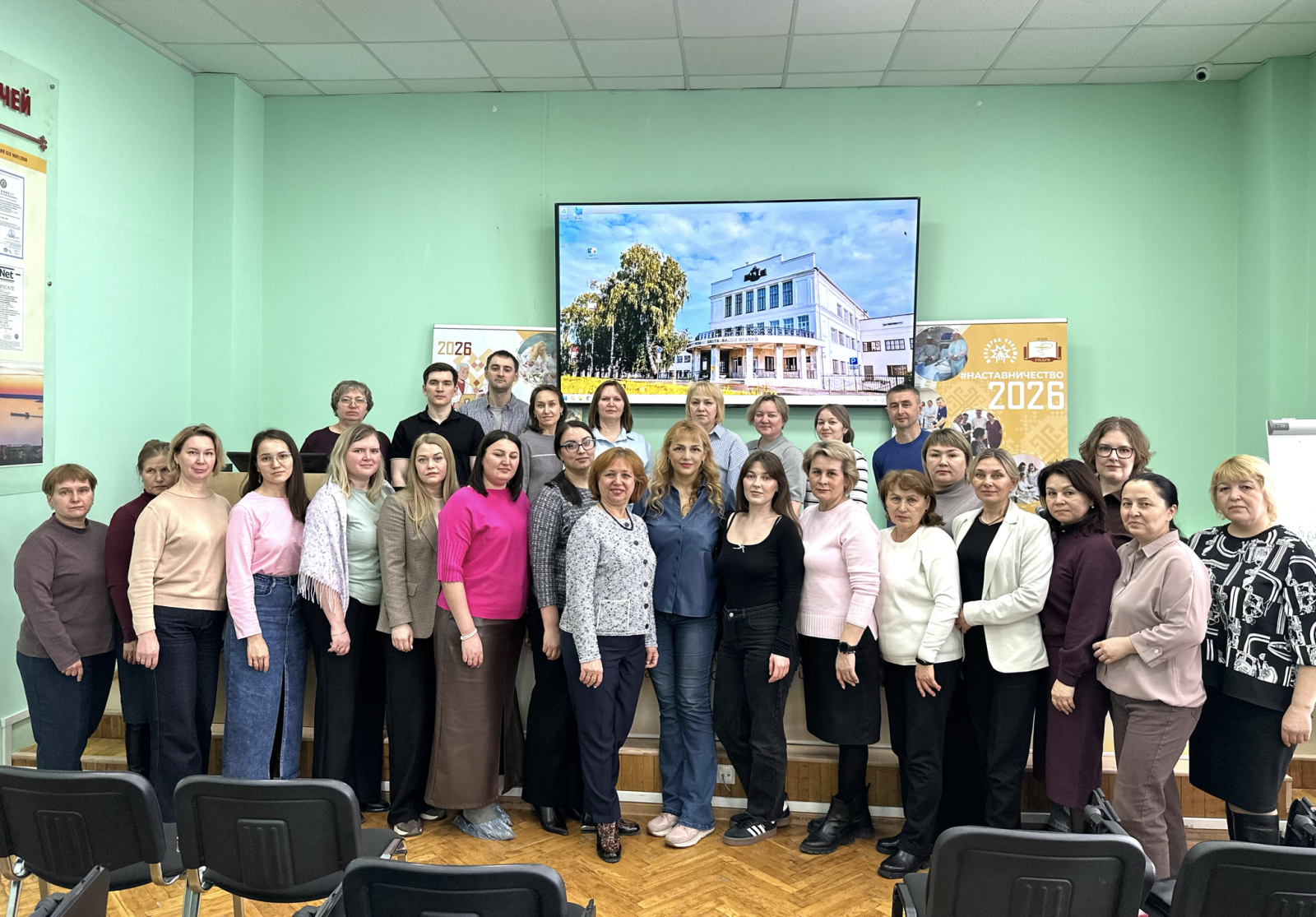 В рамках республиканского проекта "Путь профессионала" специалисты из разных медицинских организаций республики изучили актуальные вопросы наставничества