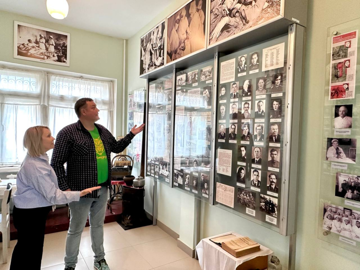 Институт усовершенствования врачей с рабочим визитом посетил заведующий кафедрой неврологии и психотерапии Медакадемии МЕДСИ, врач-невролог, к.м.н. Алексей Баринов