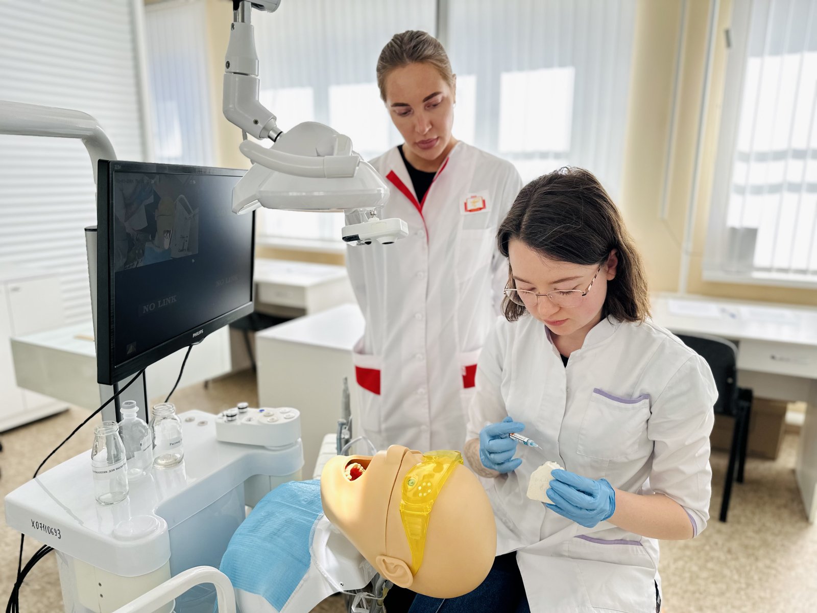 Ординаторы Института усовершенствования врачей продолжают получать допуск к осуществлению медицинской деятельности в должности врача-стажера