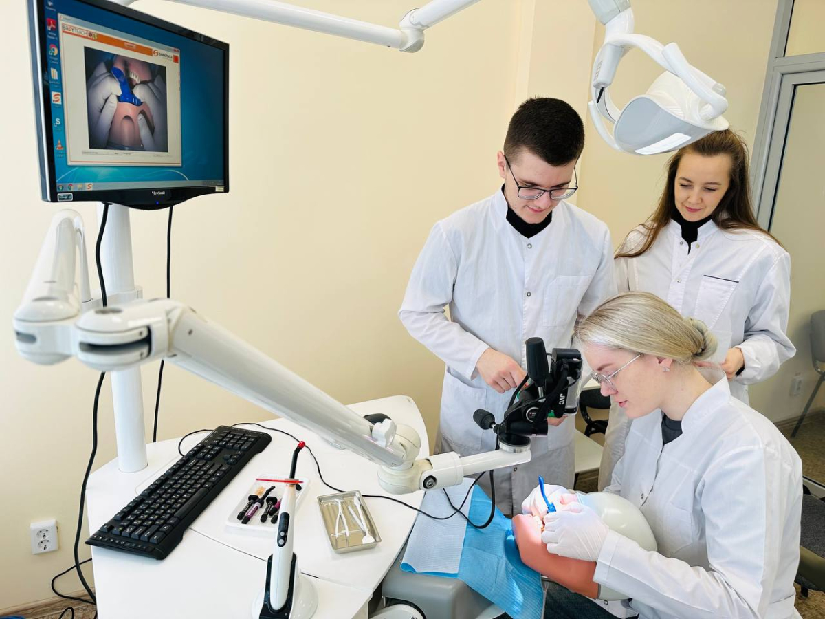 Ординаторы Института усовершенствования врачей продолжают проходить предаккредитационную подготовку