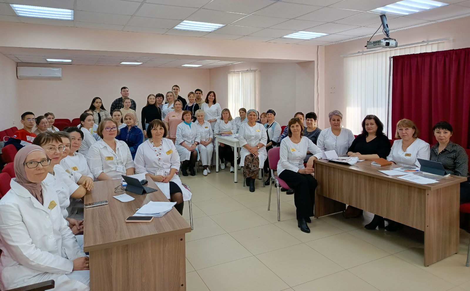 В Комсомольской центральной районной больнице состоялся круглый стол по наставничеству в службе первичной медико-санитарной помощи