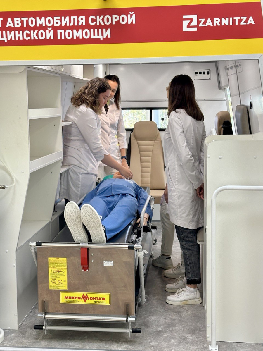 Продолжаются занятия с использованием симуляционного оборудования для ординаторов 1 года обучения