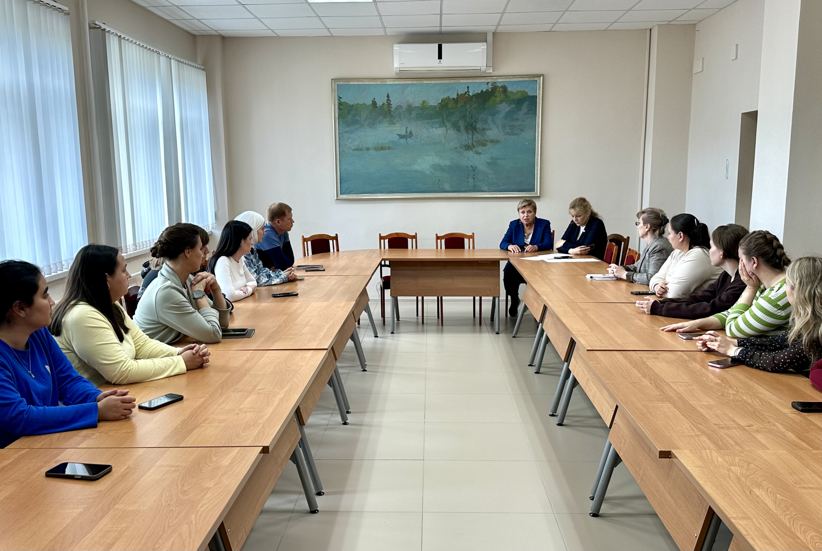 В рамках проекта "Школа ординатора" состоялась встреча ординаторов по специальности "Неврология" с главным внештатным специалистом-неврологом Минздрава Чувашии Верой Ивановой