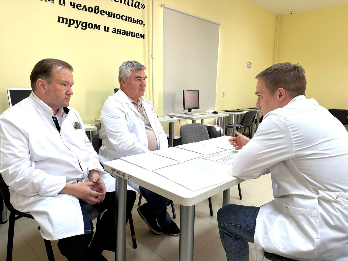 Врачи-стажеры анестезиологи-реаниматологи  успешно сдали промежуточную аттестацию