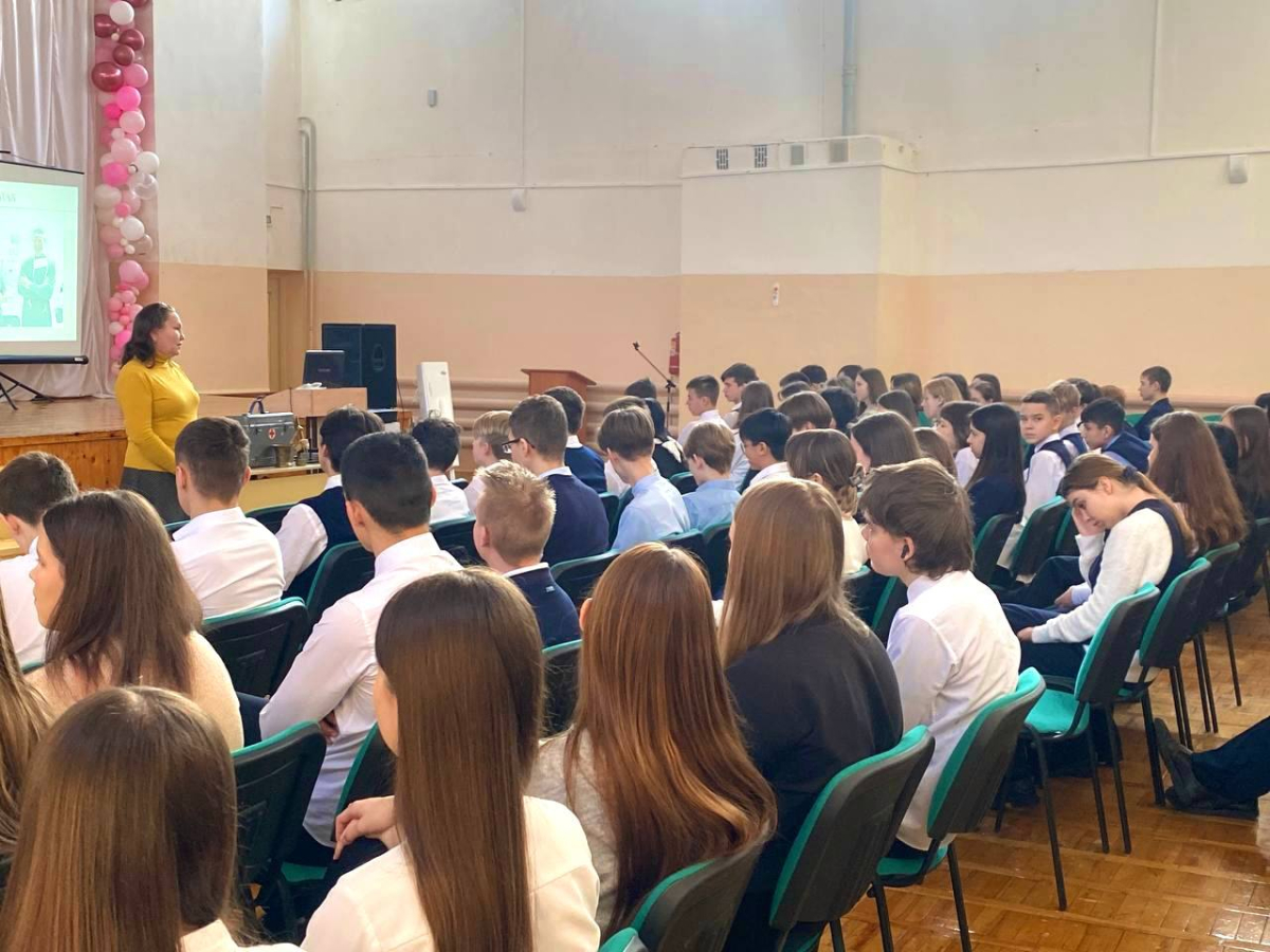 Проект "Люди в белых халатах": популяризация медицины среди молодежи