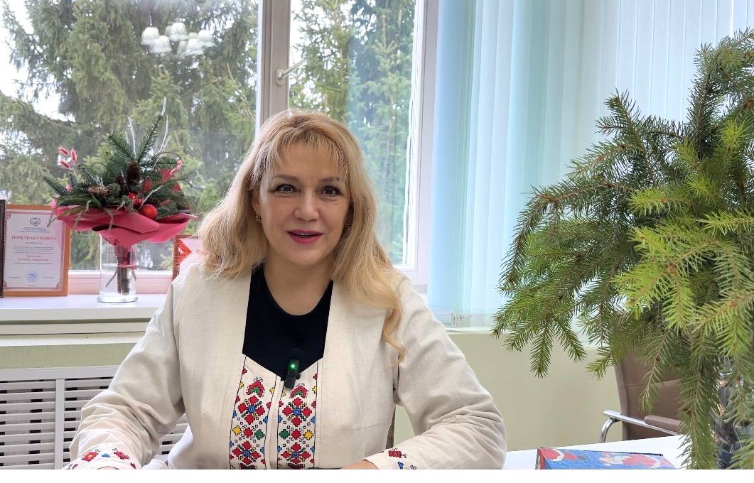 Поздравление ректора Института Евгении Гурьяновой с Новым Годом и Рождеством Христовым!