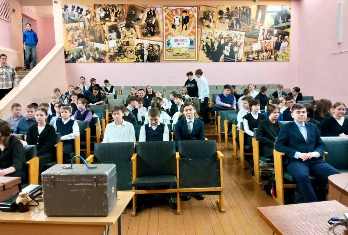 Сотрудники музея истории медицины имени Г.А. Алексеева провели выездную лекцию в СОШ №57