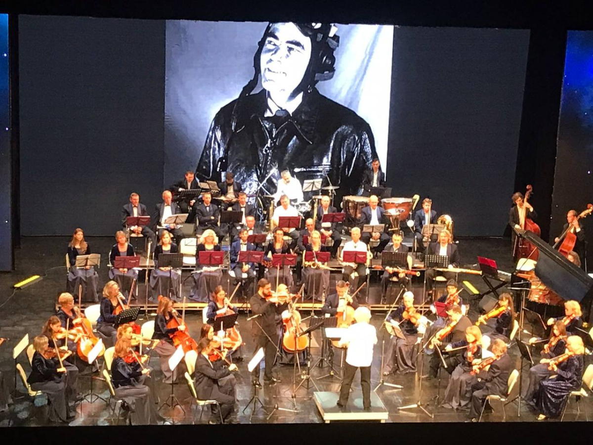 Экскурсовод музея истории медицины Людмила Козырева приняла участие в торжественных мероприятиях, приуроченных к 95-летию со дня рождения летчика-космонавта Андрияна Николаева