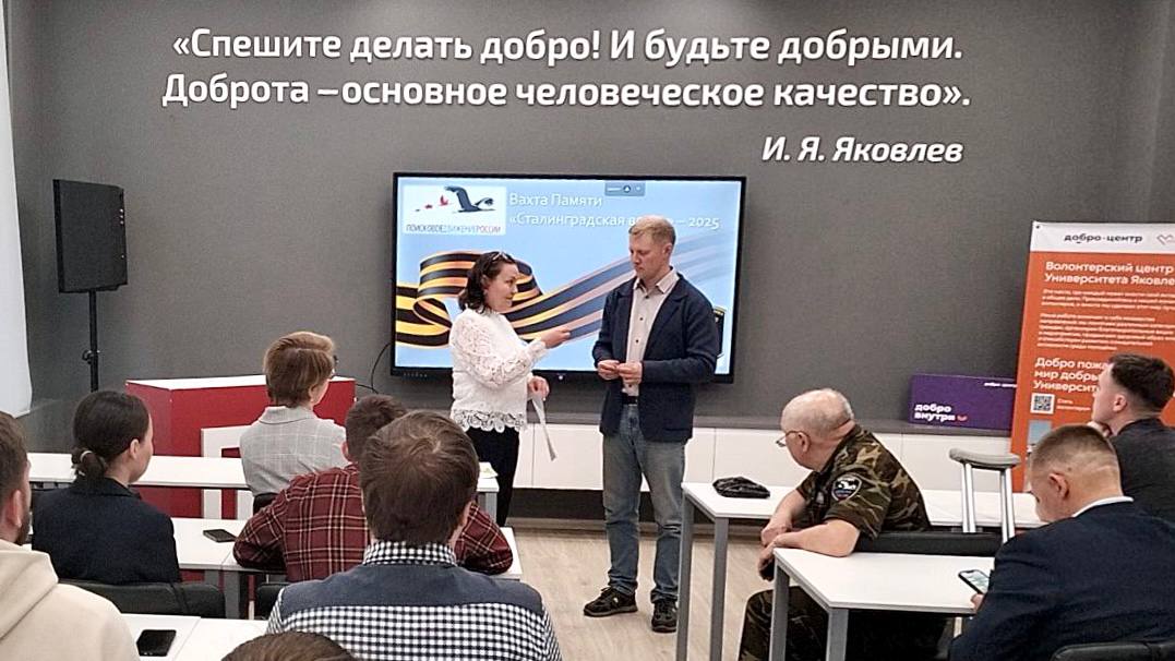 Музей истории медицины имени Г.А. Алексеева пополнился новыми экспонатами - пробирками из-под таблеток пантоцида