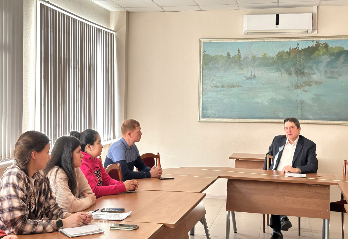 Проректор Андрей Голенков рассказал ординаторам о важности научной деятельности в становлении современного врача-специалиста