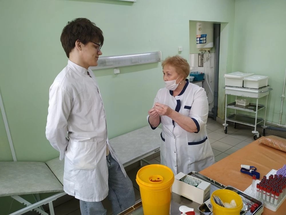 В Алатырской больнице молодые специалисты начинают работу под руководством опытного наставника