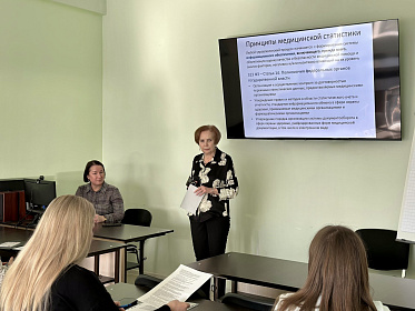 В Институте усовершенствования врачей продолжается цикл встреч ректора Евгении Гурьяновой и главных внештатных специалистов Минздрава Чувашии с ординаторами первого года обучения