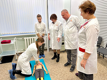 Продолжаем рубрику «Знакомство с профессорско-преподавательским составом»
