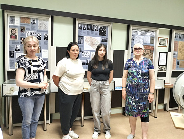 Институт усовершенствования врачей посетили родственники Григория Алексеевича Алексеева - основателя Музея истории медицины Чувашии