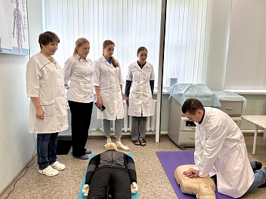 Поздравляем с Днем работника скорой медицинской помощи