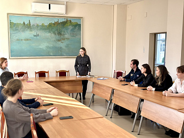 В Институте усовершенствования врачей продолжается цикл встреч ректора Евгении Гурьяновой и главных внештатных специалистов Минздрава Чувашии с ординаторами первого года обучения
