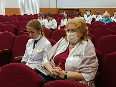 В рамках республиканского проекта по наставничеству в здравоохранении Чувашской Республики «Путь профессионала» состоялась Школа ординатора и молодого терапевта