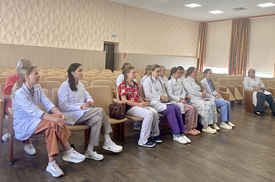 Ординаторы первого года обучения Института усовершенствования врачей посетили Республиканскую детскую клиническую больницу