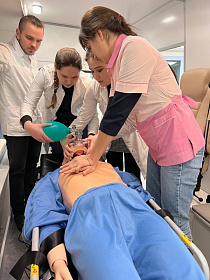 Поздравляем с Днем работника скорой медицинской помощи