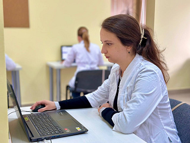 Ординаторы Института усовершенствования врачей успешно проходят аттестацию и получают допуск к работе врачами-стажерами
