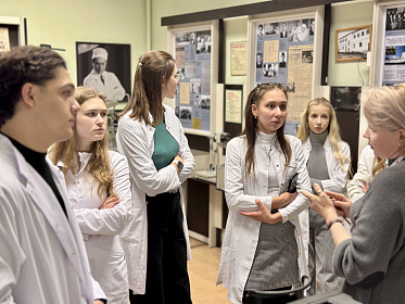 Будущие врачи знакомятся с историей медицины