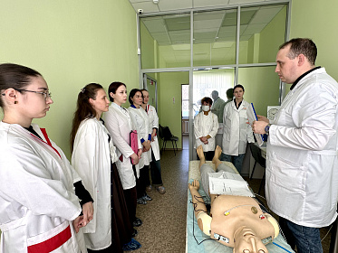 В Институте усовершенствования врачей проходит симуляционный курс «Профессиональные навыки» для ординаторов второго года обучения всех направлений подготовки