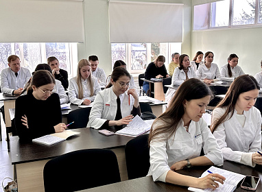 Ординаторы института осваивают дисциплину "Медицинская реабилитация"