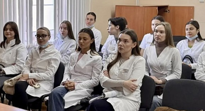 В Институте усовершенствования врачей продолжается цикл встреч ректора Евгении Гурьяновой и главных внештатных специалистов Минздрава Чувашии с ординаторами первого года обучения