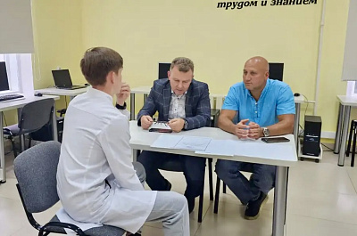 Поздравляем ординаторов с получением допуска к осуществлению медицинской деятельности на должности врача-стажера!